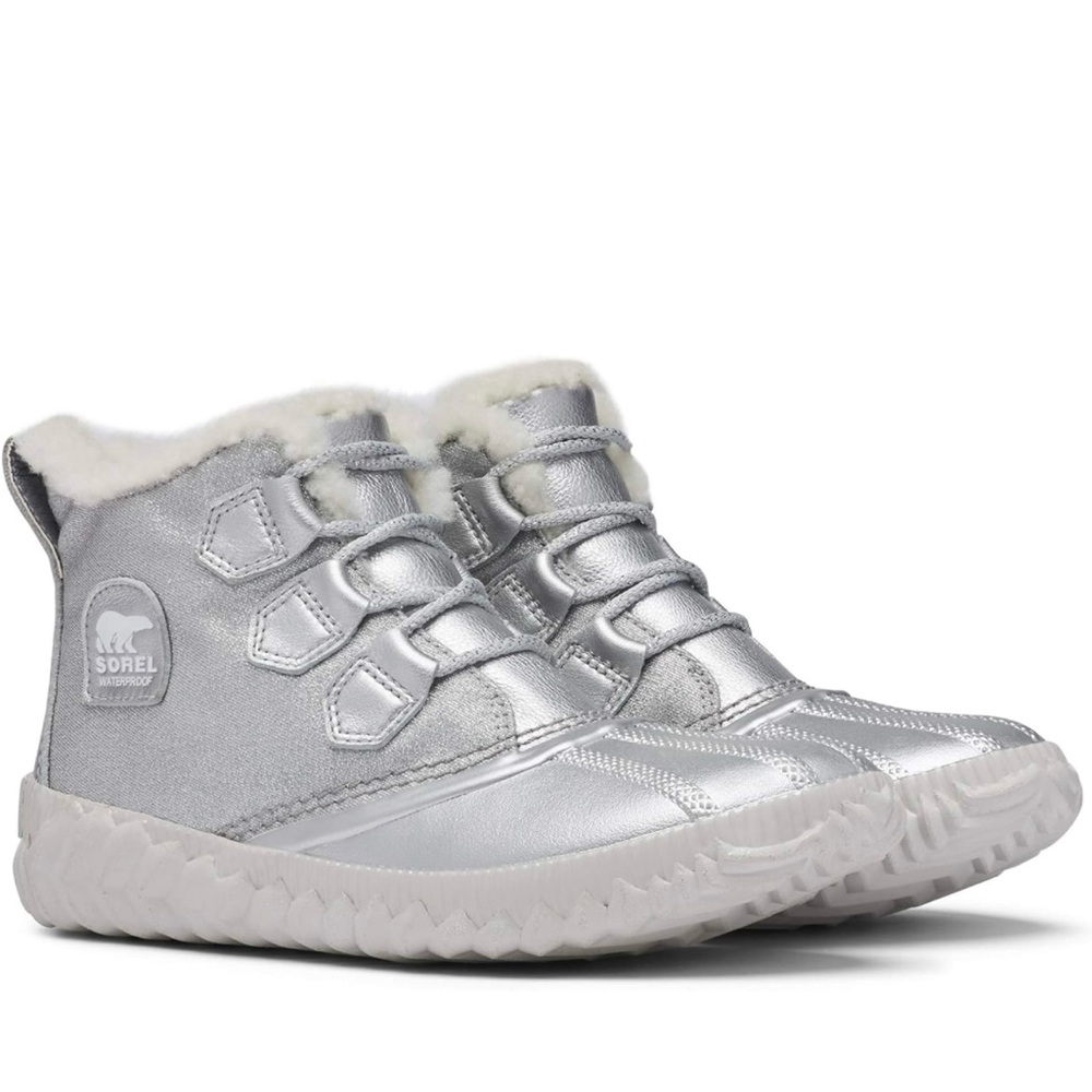 DISNEY X SOREL Out N About PLUS FROZEN ll - Pure Silver - SZ 7 - Waterproof